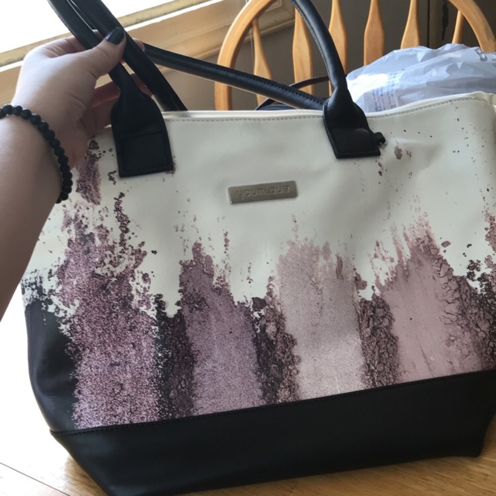 Younique bag